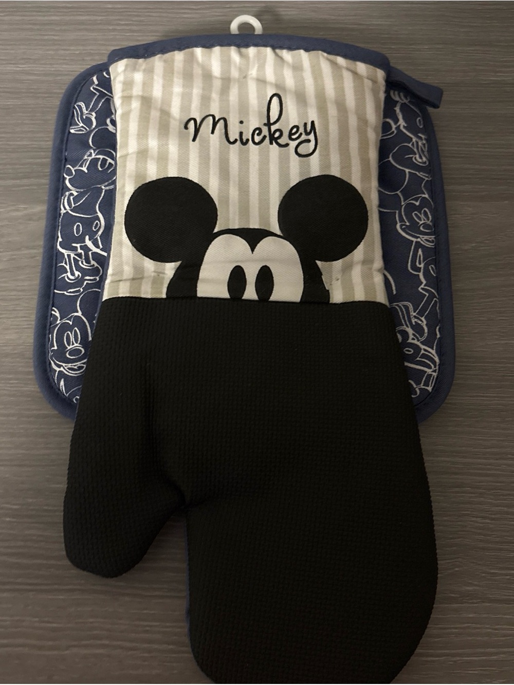Disney Mickey Mouse Oversized Oven Mitt And Pot Holder Combo New